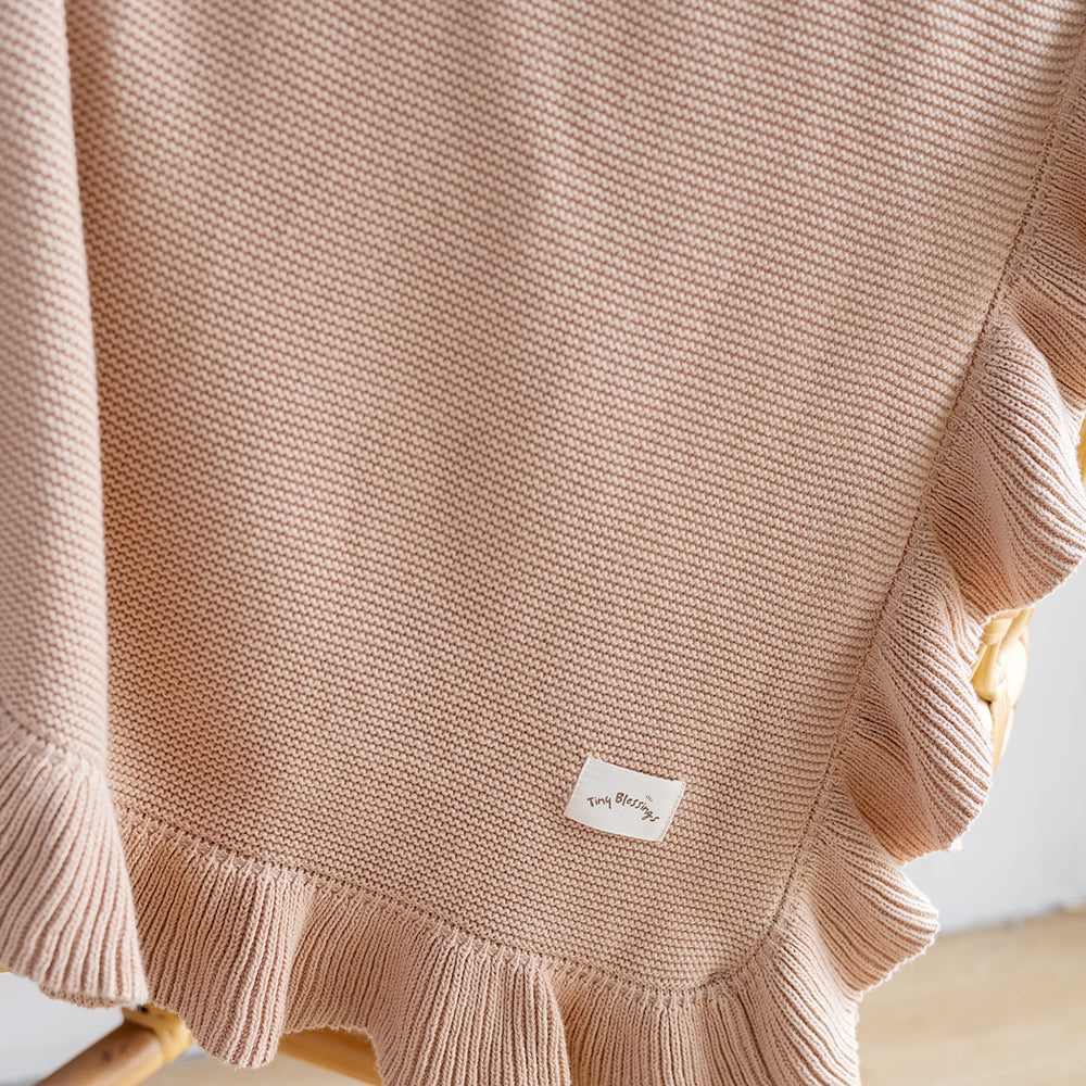 RUFFLE KNIT BLANKET - LATTE