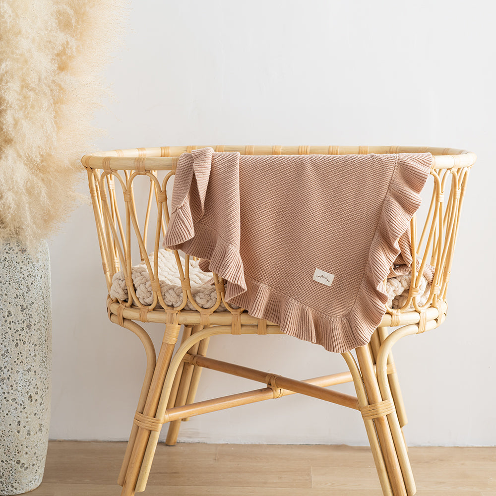 RUFFLE KNIT BLANKET - LATTE