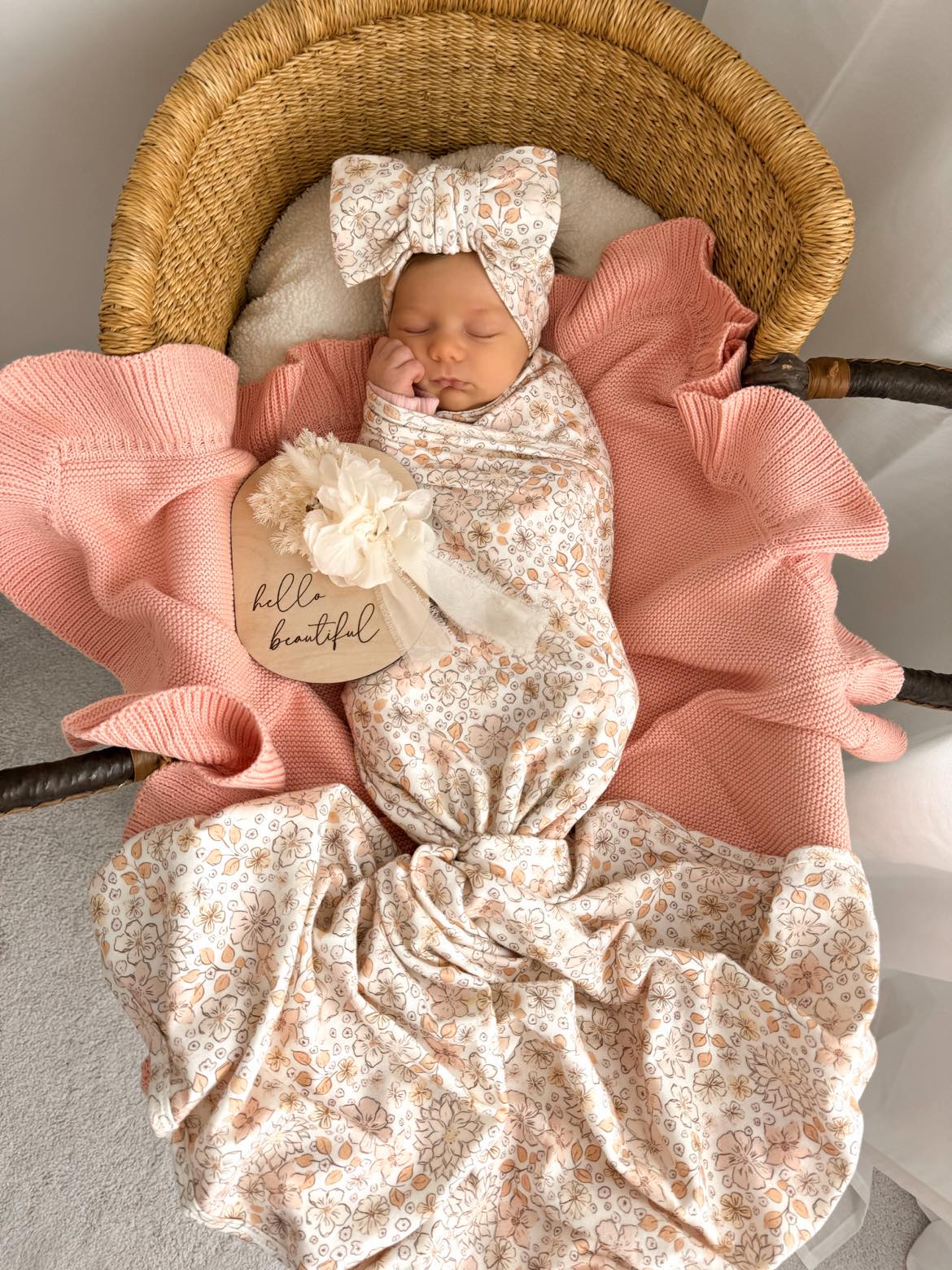 RUFFLE KNIT BLANKET - CORAL