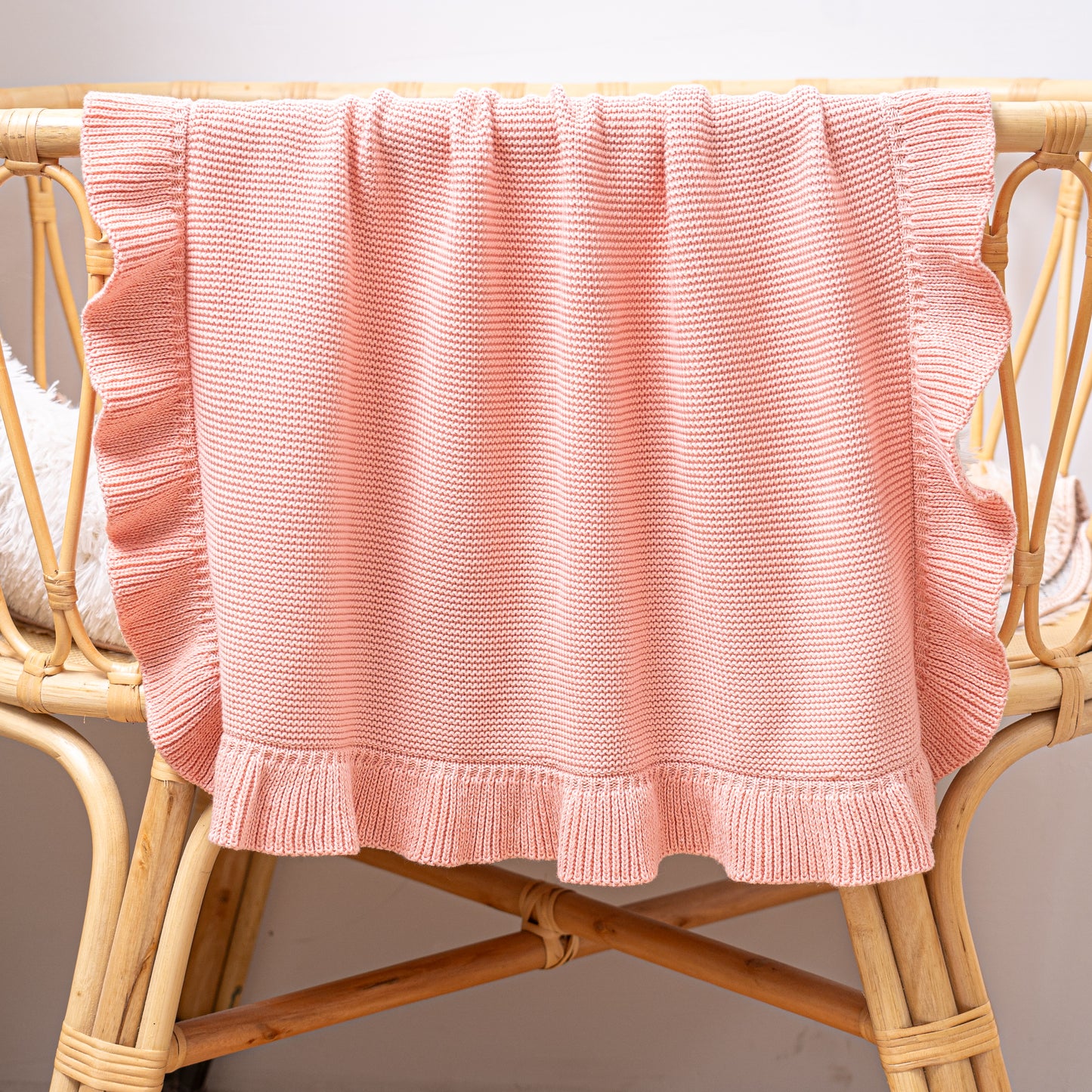 RUFFLE BLANKET - CORAL