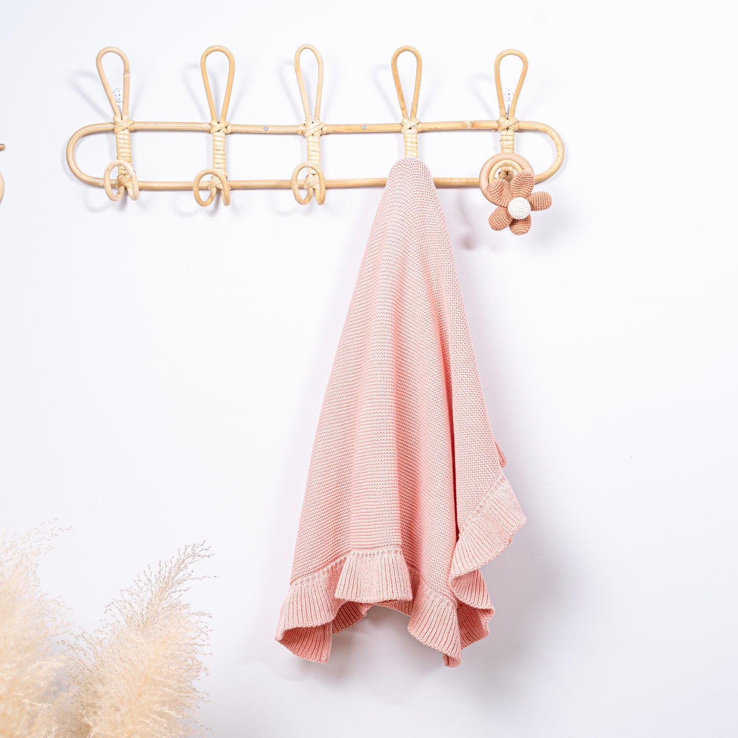 RUFFLE BLANKET - CORAL
