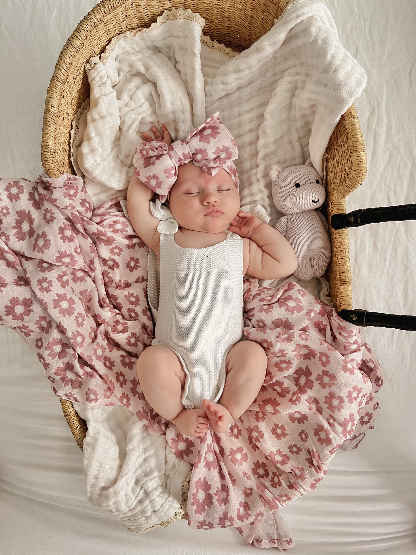 JERSEY SWADDLE - PINK DAISY