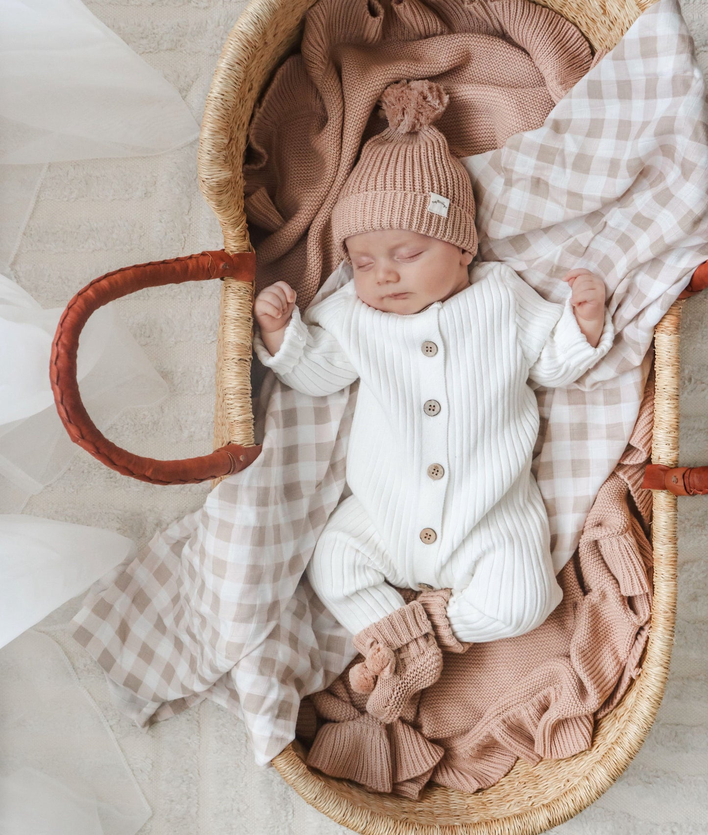 BEANIE + BOOTIE SET - LATTE